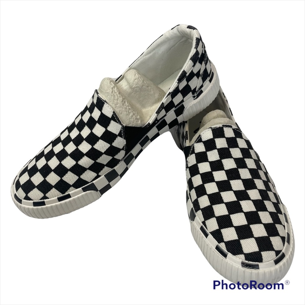 GUC Very G black and white checker board slip on sneaker shoes